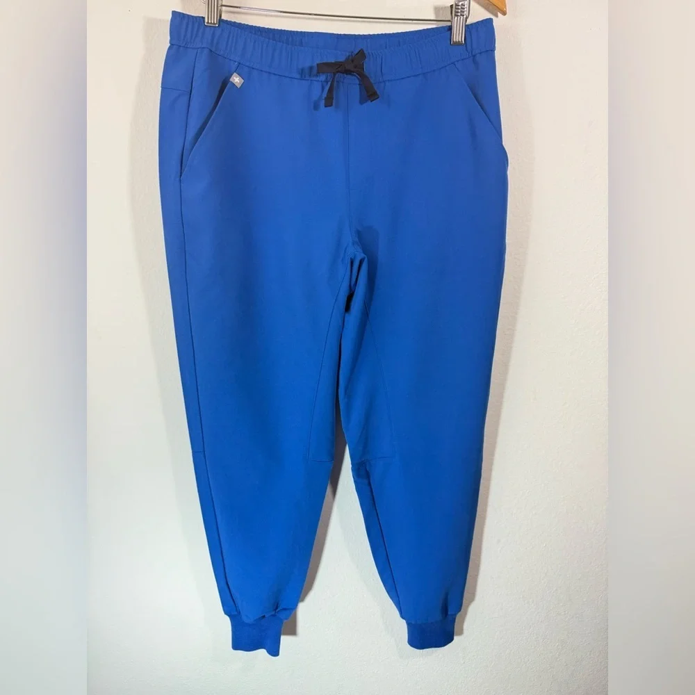 Figs Men’s Tansen Jogger 2.0 Short Scrub Pants Blue Size M NWT